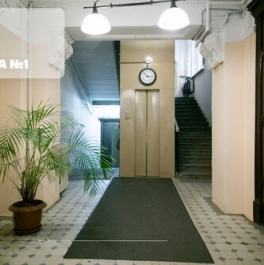 Продажа 5-комн квартиры на вторичном рынке 10-11-я линии В.О.,  д. 20