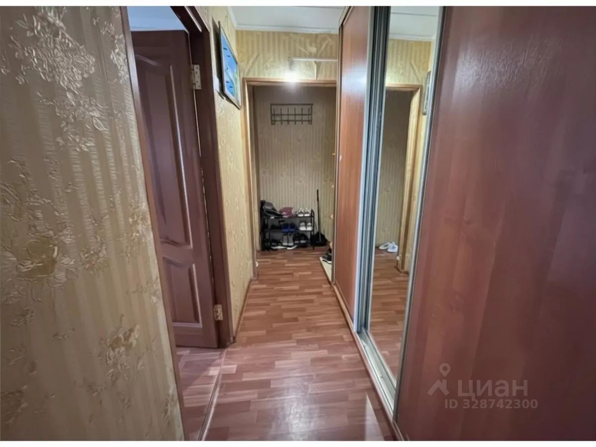 Продажа 2-комн квартиры на вторичном рынке Серпухов, улица Джона Рида, 28