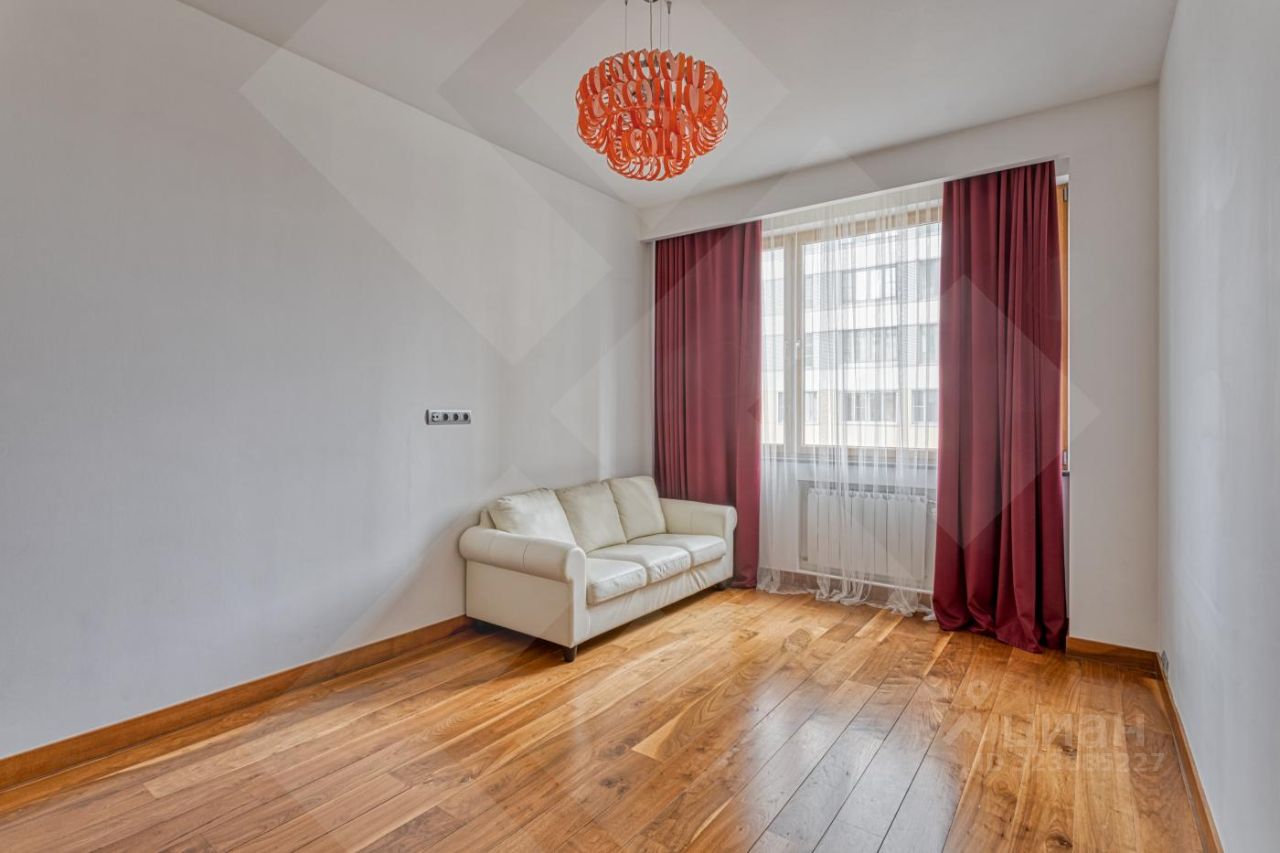 Продажа 4-комн квартиры на вторичном рынке улица Шаболовка, 23