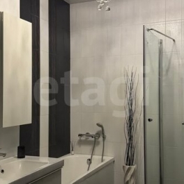 Продажа 3-комн квартиры на вторичном рынке Космонавтов пр-кт,  д. 39