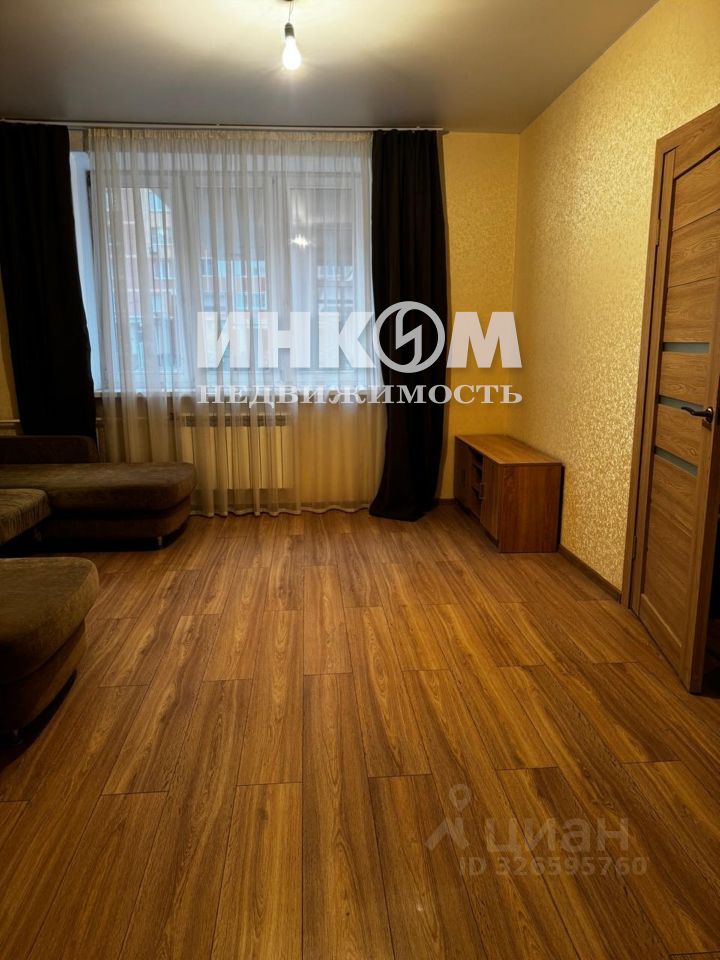 Продажа 3-комн квартиры на вторичном рынке ВНИИССОК пгт, улица Михаила Кутузова, 15