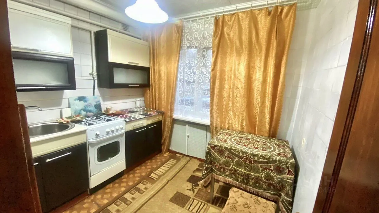 Продажа 1-комн квартиры на вторичном рынке Сланцы, улица Ломоносова, 75