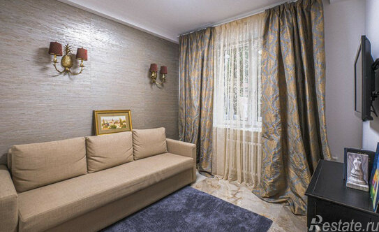 Аренда 2-комн квартиры на вторичном рынке Левшинский Б. пер,  д. 8/1,  к. 2