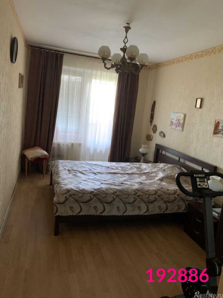 Продажа 3-комн квартиры на вторичном рынке Магаданская улица, 13