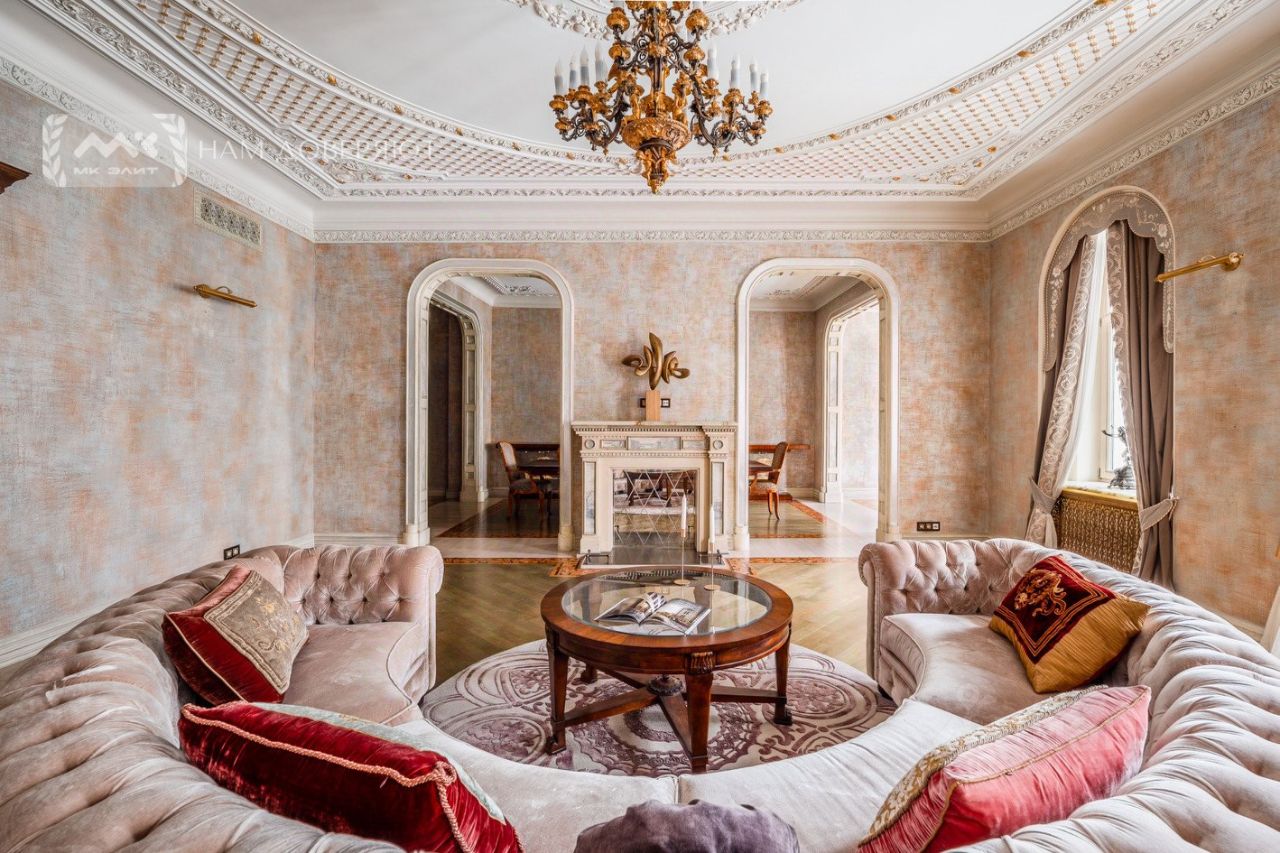 Продажа 6-комн квартиры на вторичном рынке Таврическая улица, 9
