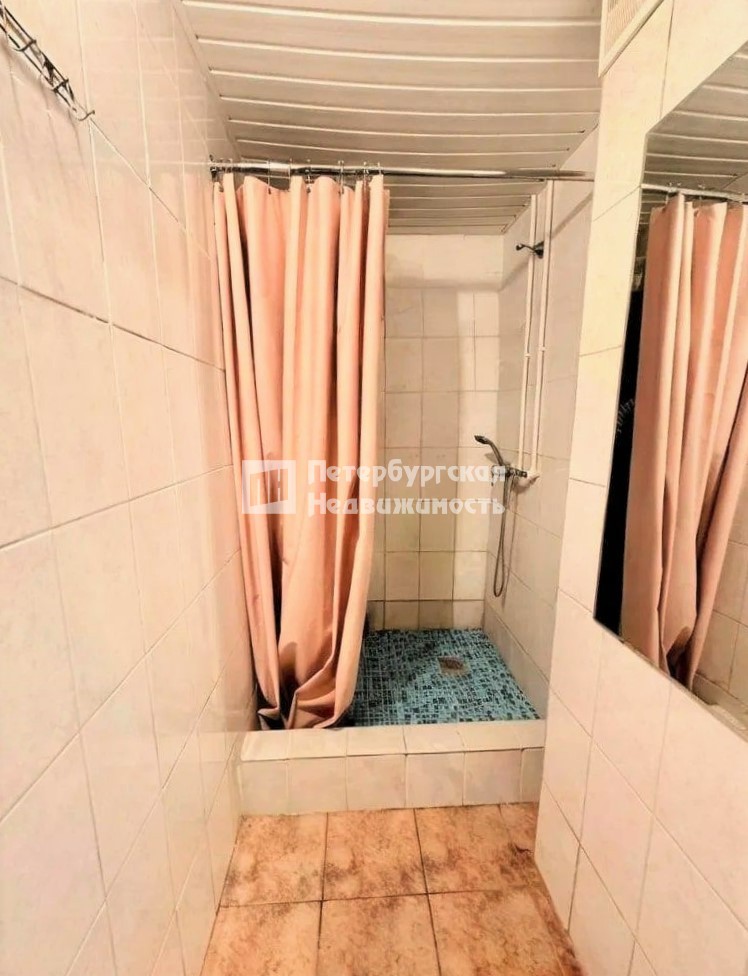 Продажа комнаты пр-кт Ударников, д 18 к А