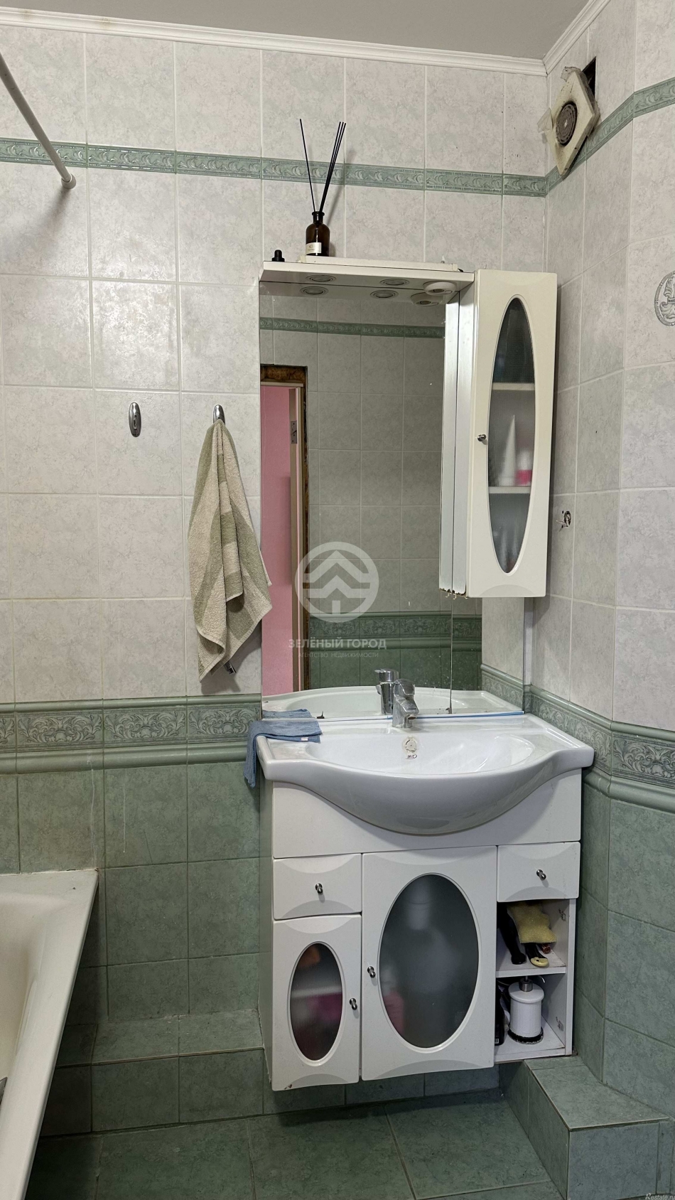 Продажа 2-комн квартиры на вторичном рынке деревня Голубое, д. 5, к. 2,  д. 2