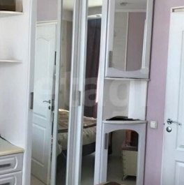 Продажа 4-комн квартиры на вторичном рынке Белградская ул,  д. 10,  к. 1