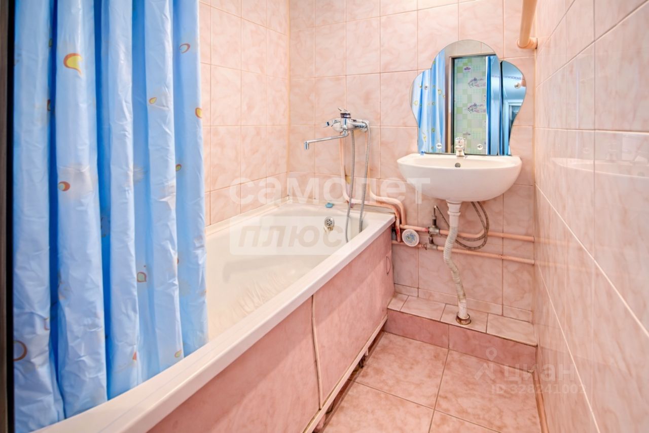 Продажа 1-комн квартиры на вторичном рынке Наро-Фоминск, улица Шибанкова,  д. 52