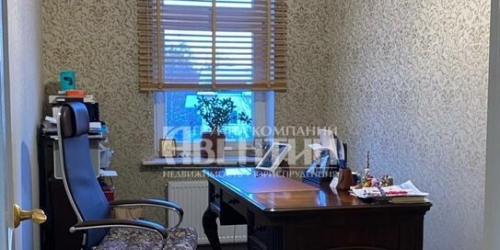 4-комн квартира Утиная 1-я ул,  д. 19