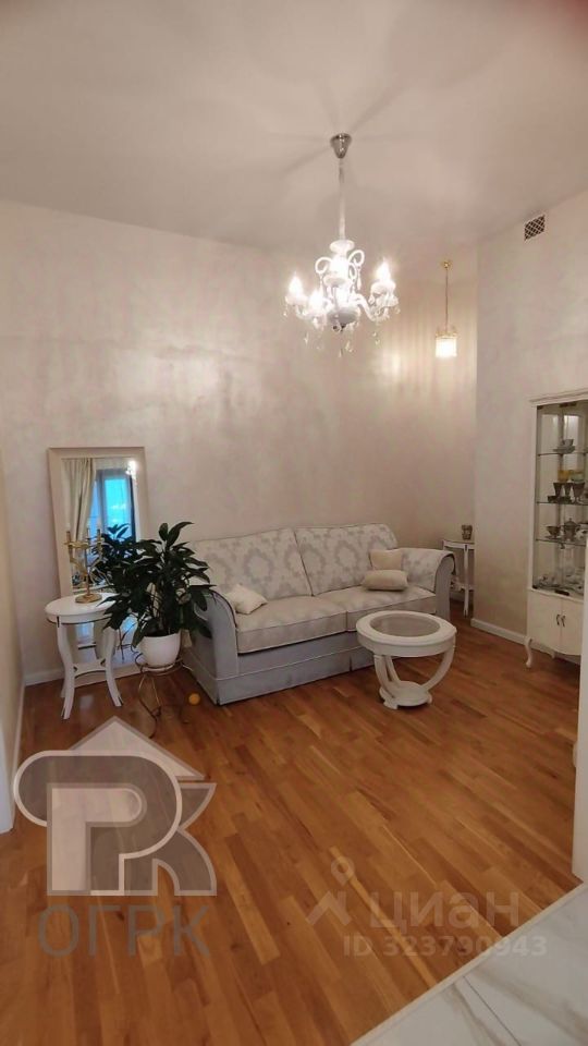 Продажа 2-комн квартиры на вторичном рынке Новогорск мкр, улица Заречная, 3к3
