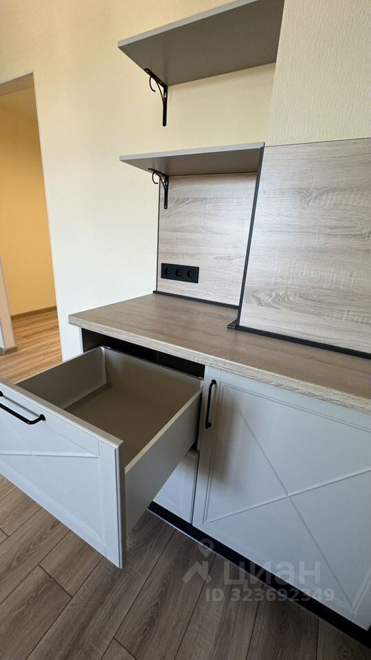 Продажа студии пос. Янино-1, 7-я линия, 1