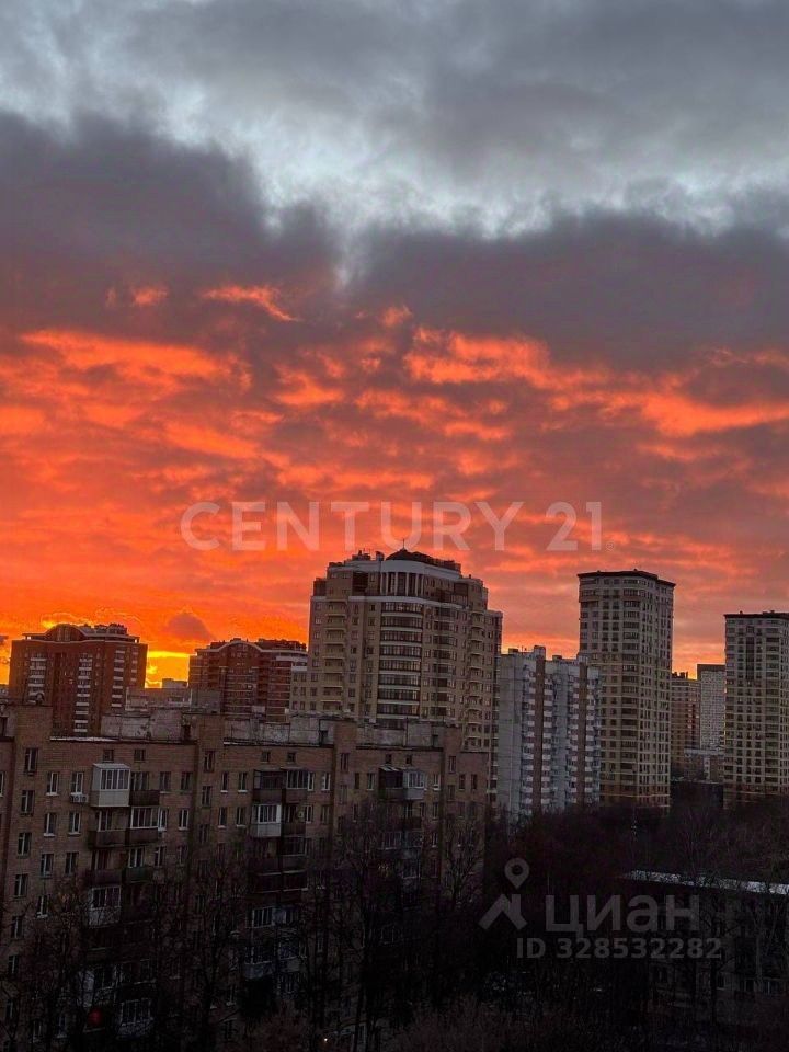 Продажа 2-комн квартиры на вторичном рынке Измайловский бульвар, 71