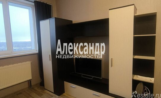 Продажа 1-комн квартиры на вторичном рынке Центральная улица,  д. 19 к3