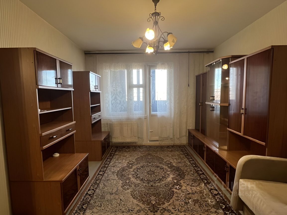 Продажа 2-комн квартиры на вторичном рынке Малая Карпатская улица, 21