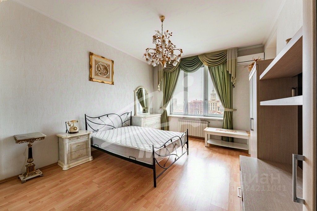 Продажа 1-комн квартиры на вторичном рынке улица Маршала Соколовского, 1