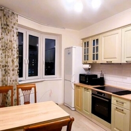 Продажа 1-комн квартиры на вторичном рынке проезд Дежнёва,  д. 26