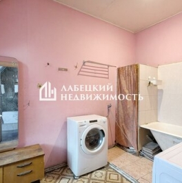 Продажа 5-комн квартиры на вторичном рынке 14-я линия,  д. 9