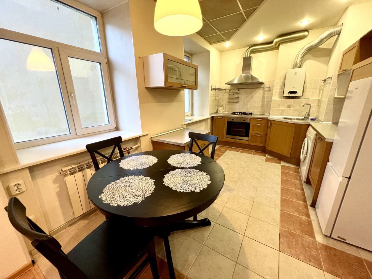 Аренда 3-комн квартиры на вторичном рынке Шпалерная улица, 11