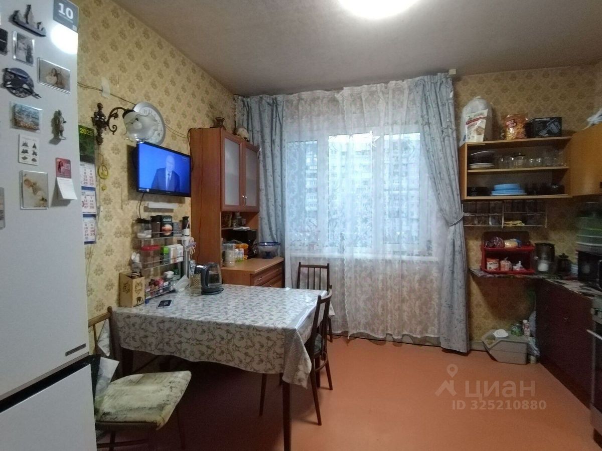 Продажа 3-комн квартиры на вторичном рынке проспект Косыгина, 23к1