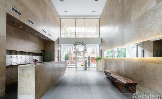 Продажа 3-комн квартиры на вторичном рынке Коробейников переулок,  д. 1