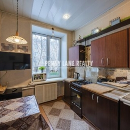 Продажа 2-комн квартиры на вторичном рынке улица Ватутина,  д. 18