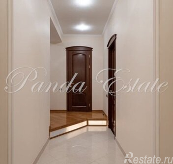 Продажа 4-комн квартиры на вторичном рынке Головин Б. пер,  д. 2