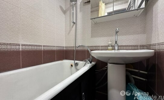 Аренда 2-комн квартиры на вторичном рынке Соловьиный проезд,  д. 2