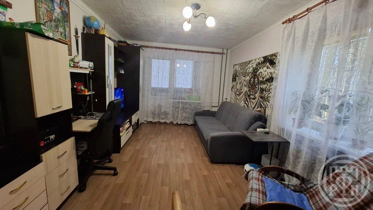 Продажа 2-комн квартиры на вторичном рынке Луга, Комсомольский проспект, 38
