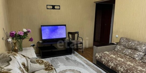 3-комн квартира улица Лобанова,  д. 4