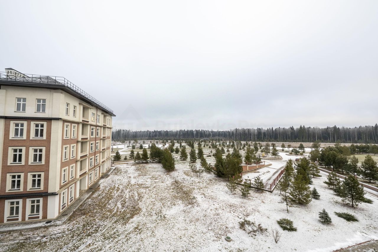 Продажа 4-комн квартиры на вторичном рынке Азарово Северное кп, д. Семенково, улица Каштановая,  д. 25