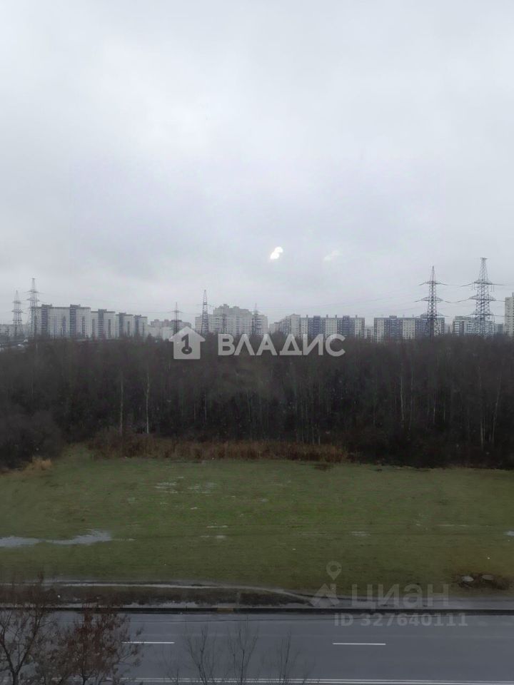 Продажа 2-комн квартиры на вторичном рынке улица Передовиков, 1/6