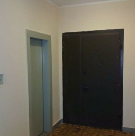 Продажа 1-комн квартиры на вторичном рынке улица Дмитриевского,  д. 3