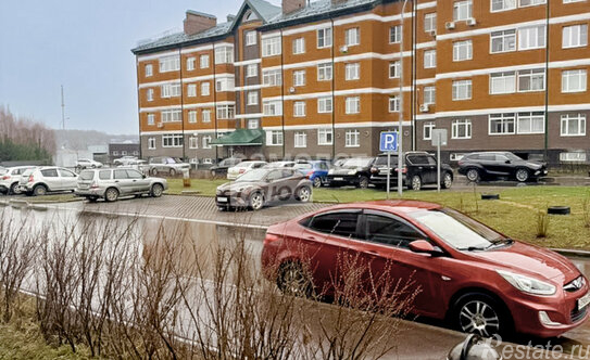 Продажа 2-комн квартиры на вторичном рынке Светлый бульвар,  д. 1 к1