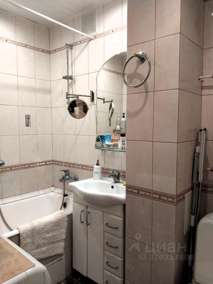 Продажа 2-комн квартиры на вторичном рынке Пушкин, Железнодорожная улица, 64