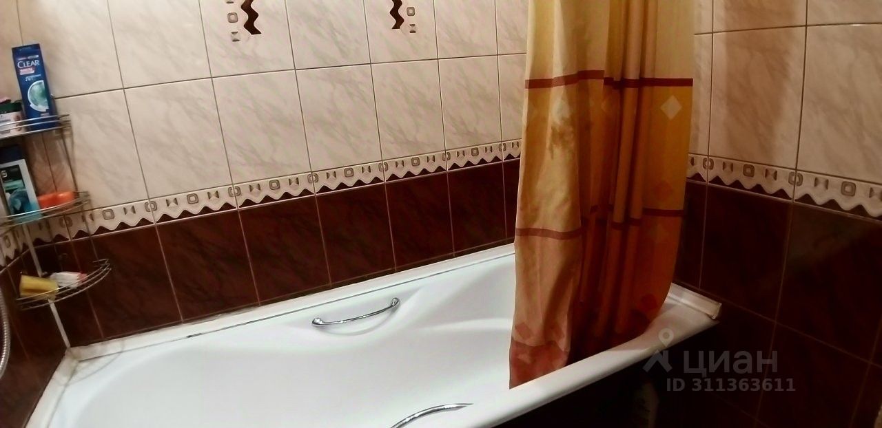 Продажа 3-комн квартиры на вторичном рынке д. Лесколово, улица Красноборская, 20