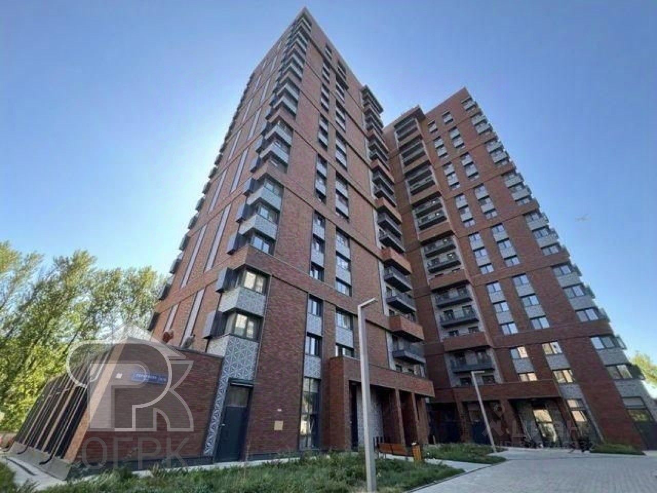 Продажа 2-комн квартиры на вторичном рынке улица Горбунова, 11К3