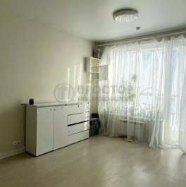 Продажа 1-комн квартиры на вторичном рынке Ореховый б-р,  д. 24,  к. 3