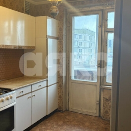 Продажа 3-комн квартиры на вторичном рынке Зеленый пр-кт,  д. 77 к1