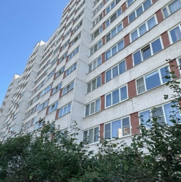 Продажа 3-комн квартиры на вторичном рынке Заозёрная улица,  д. 6