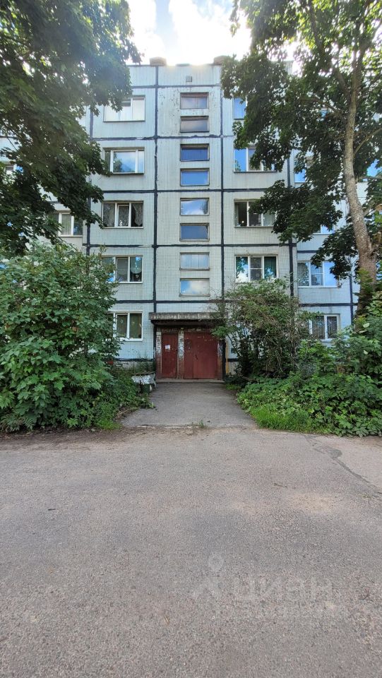 Продажа 2-комн квартиры на вторичном рынке пос. Суйда, улица Центральная, 16