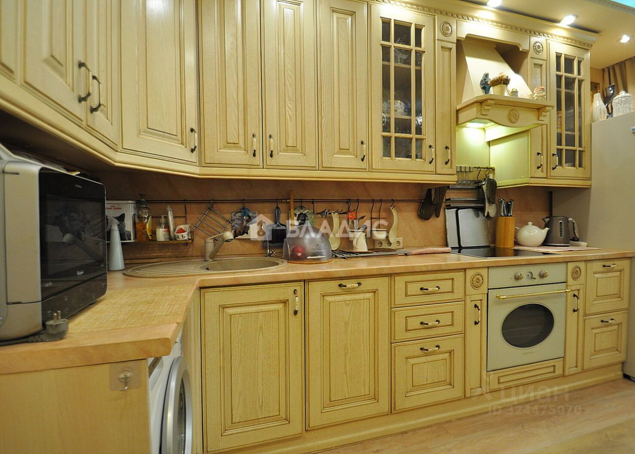 Продажа 3-комн квартиры на вторичном рынке улица Адмирала Лазарева, 19