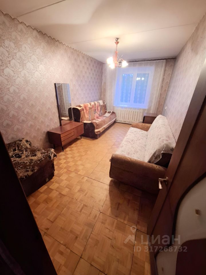 Продажа 2-комн квартиры на вторичном рынке д. Тарасково, улица Комсомольская, 20