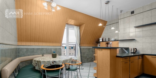 4-комн квартира 16-я линия,  д. 37