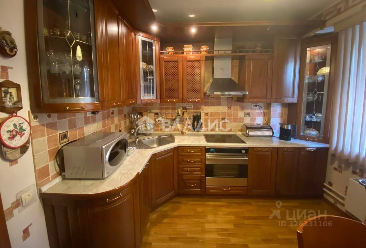 Продажа 3-комн квартиры на вторичном рынке Ангарская улица, 4
