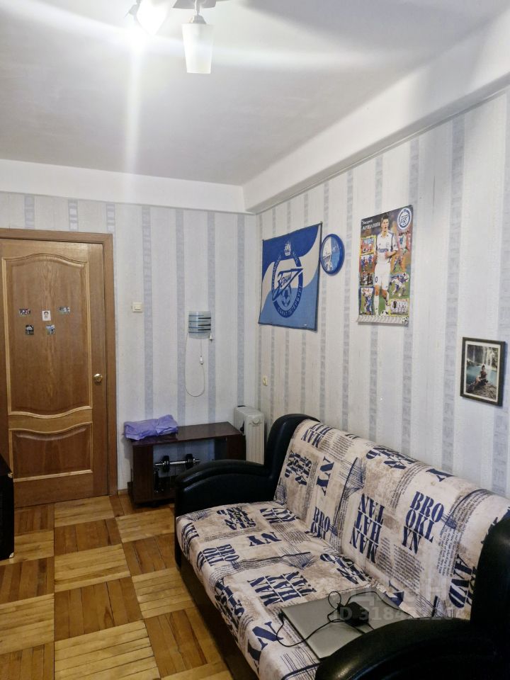 Продажа 4-комн квартиры на вторичном рынке улица Маршала Новикова, 11