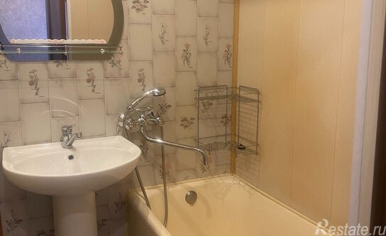 Продажа 2-комн квартиры на вторичном рынке Юрия Гагарина пр-кт,  д. 20,  к. 5