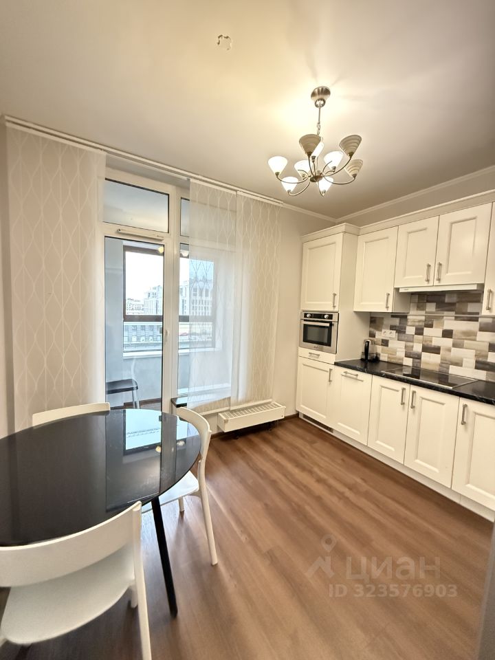 Аренда 3-комн квартиры на вторичном рынке Московский проспект, 73к5