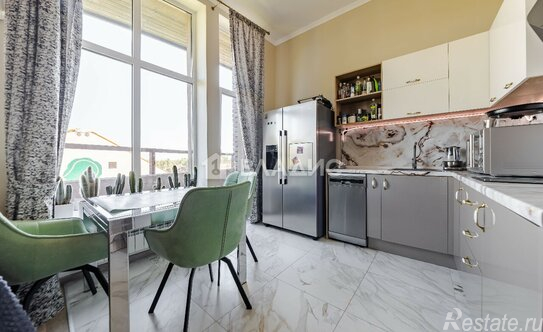 Продажа 1-комн квартиры на вторичном рынке Орлово-Денисовский пр-кт,  д. 15,  к. 1 стр 1