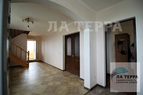 Продажа 5-комн квартиры на вторичном рынке Нахабино, ул. Чкалова,  д. 7